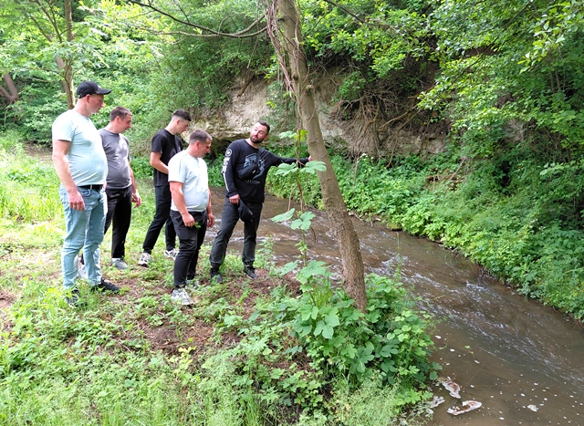 Здобувачі знайомляться з особливостями формування стоку малих річок